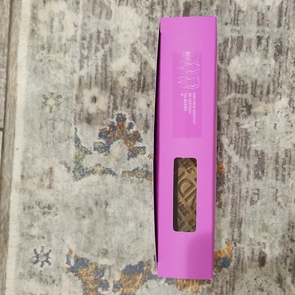 Sold out FENDI x SKIMS bodysuit Medium - Picture 8 of 8